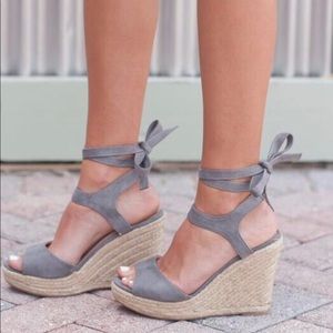 New grey suede espadrille wedge sandals 5.5